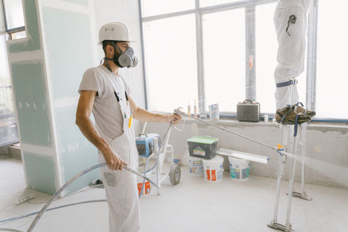 Publicités pour des travaux de rénovation : la mention France Rénov' devient obligatoire, comment la repérer